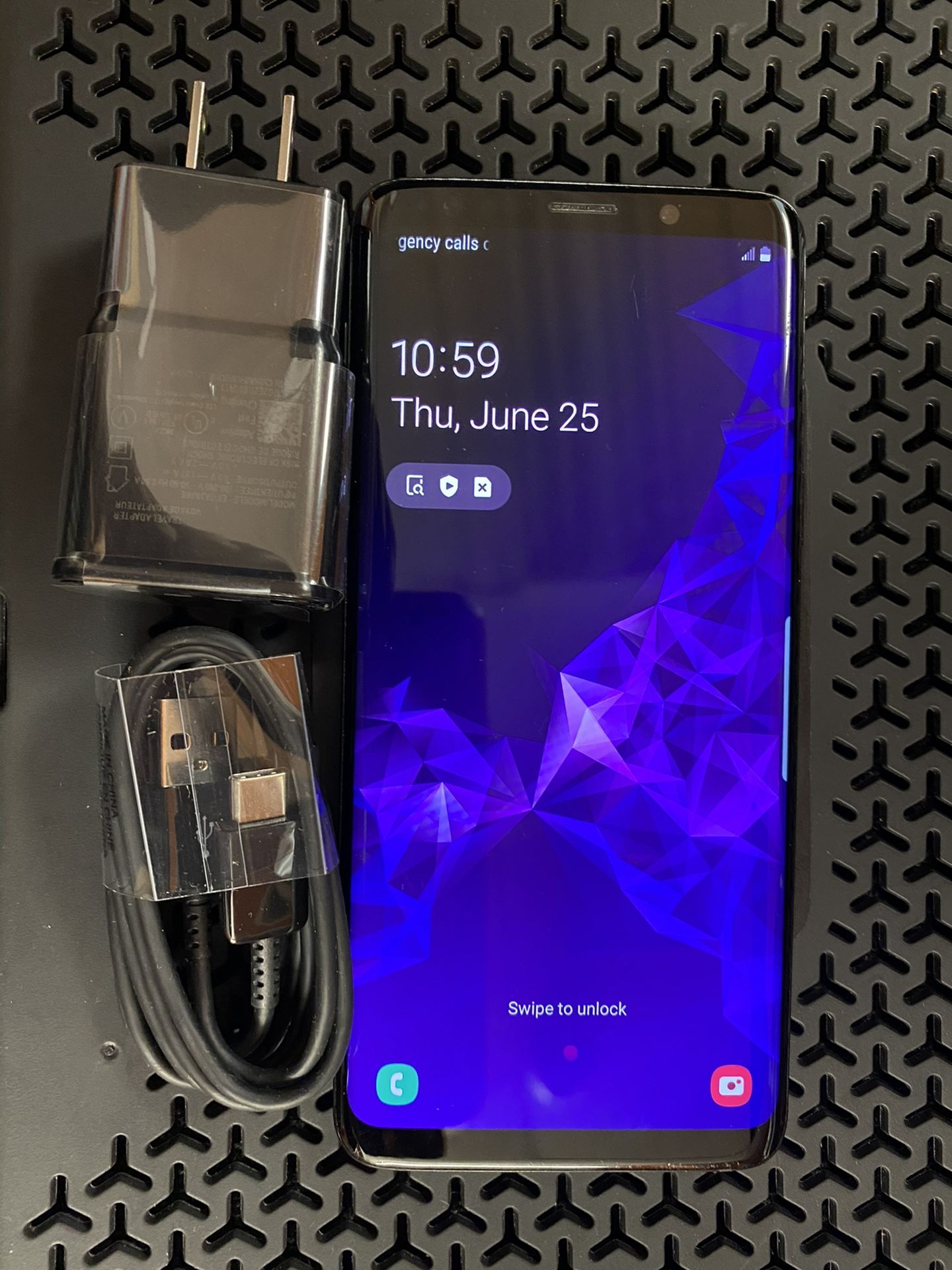 Samsung galaxy s9 (64gb) unlocked , sold with store warranty