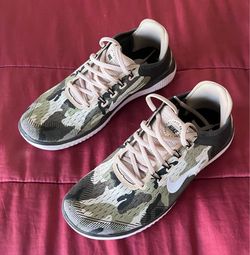 NIKE Free Run Shoes - Men Size 9 (Camouflage)