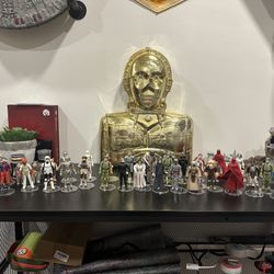70s and 80s Star Wars Figure Lot with C3P0 Carrying Case