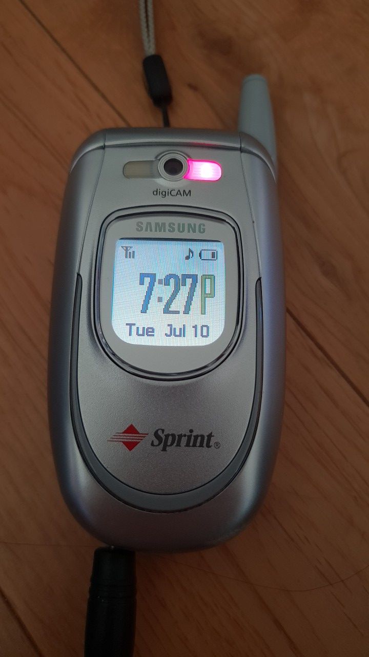 Samsung SPH-A680 basic cell phone - SPRINT
