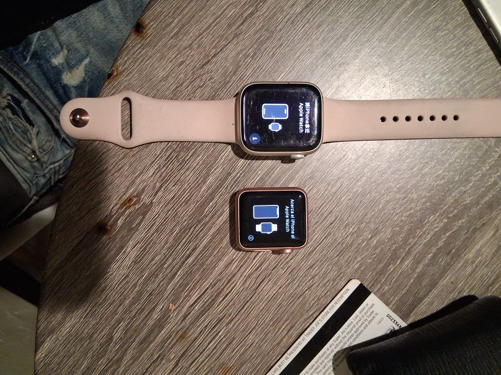 Apple Watches 7 Series And 1 Series Both Unlocked