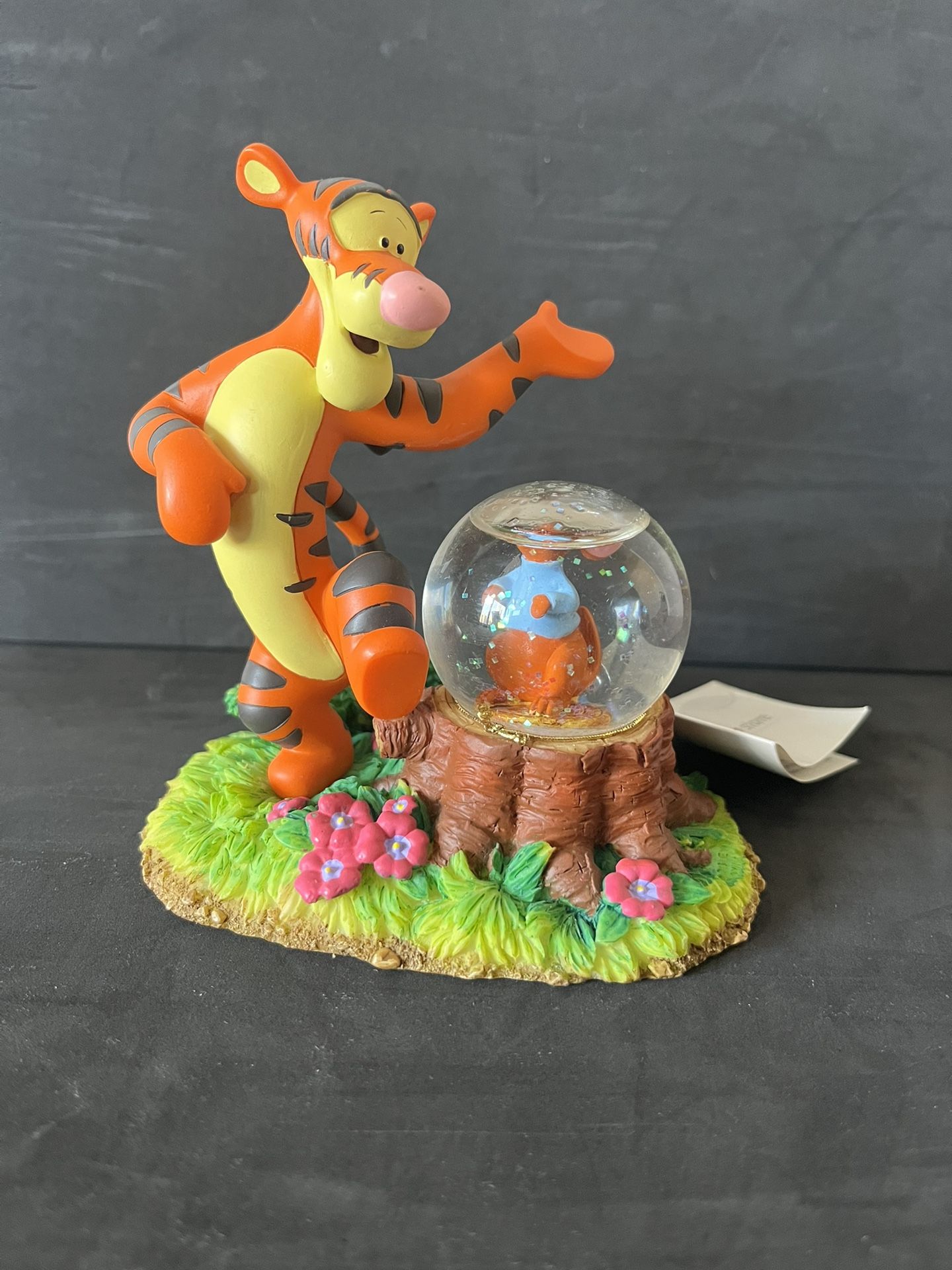 Vintage Disney Winnie The Pooh Tigger And Roo Snow Globe