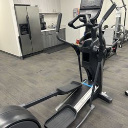 Precor 635 Elliptical W/Converging Ramp