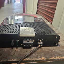 M.A. Audio HK-1000/D 1600 watt Amp