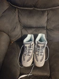 Shoes size 8 1/2 medium