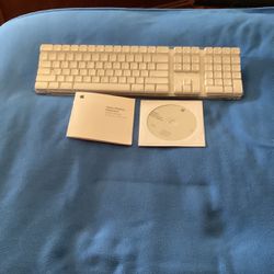 Apple Bluetooth Extended Keyboard 