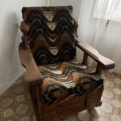 Couch & 2 Chairs
