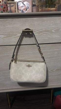 Coach nolita 19