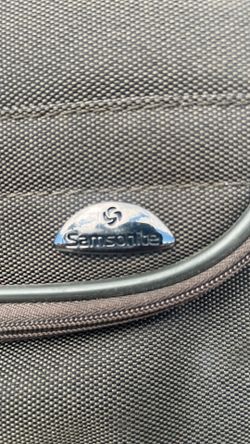 Large samsonite travel suitcase
