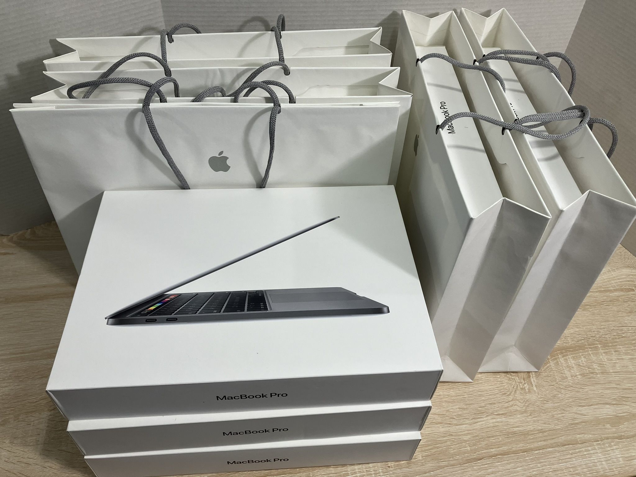 $500 each, 2020 MacBook Pro 13", 512GB/16GB RAM/i5, Touch Bar, factory upgrades worth $400