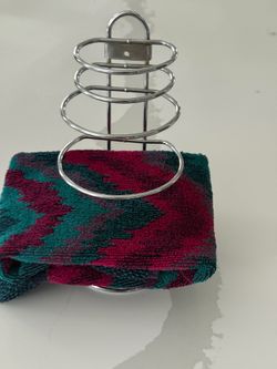 Wall mounted towel rack