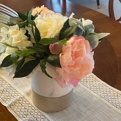 12 Vases With Silk Flowers