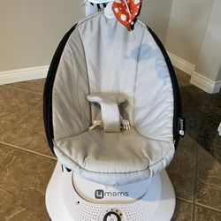 4moms MamaRoo Multi Motion Baby Swing 