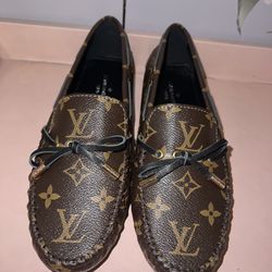 Luxury flats/loafers