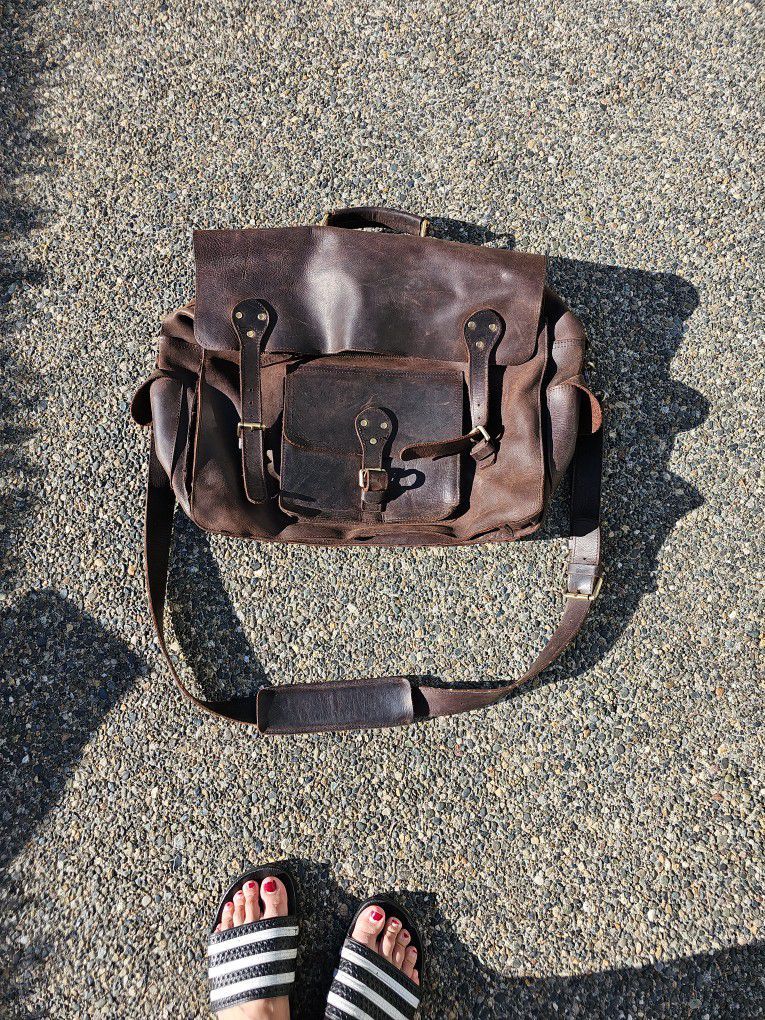 High Quality Genuine Leather Brown Messenger Bag