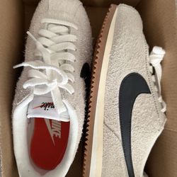 Nike Cortez