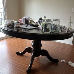 Dining Table And 4 Chairs 