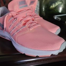 Women Brand New Nike Walking/ Running Sneakers Size 10