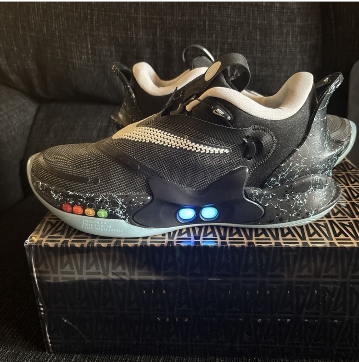 Nike Adapt BB2 size 9 Auto Lacing Shoe