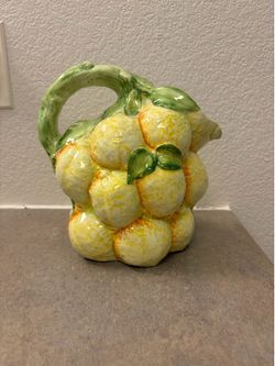 Lemon pitcher