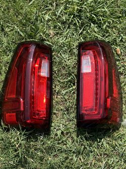 2023 GMC Sierra Denali 1500 Taillights