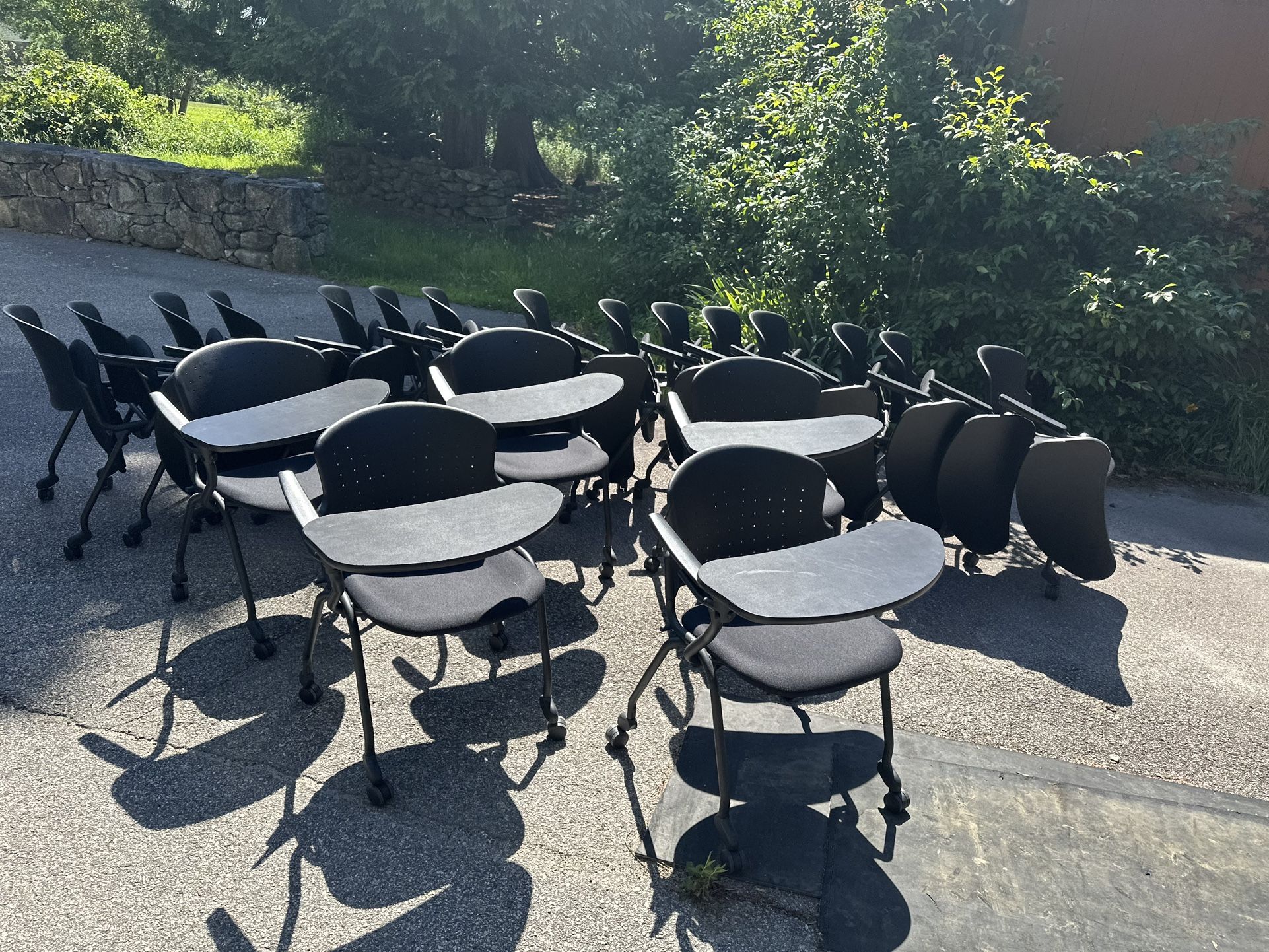 Full 20 Piece Class Room Desk-Chair Set