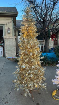 Pre-lit gold tinsel tree 6.5