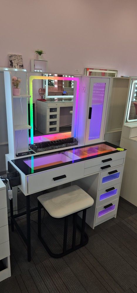 Vanity Table With Mirror Light And Stool (Brand New)