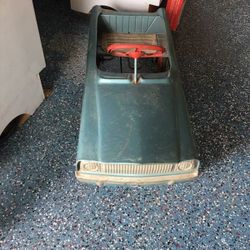 Peddle car