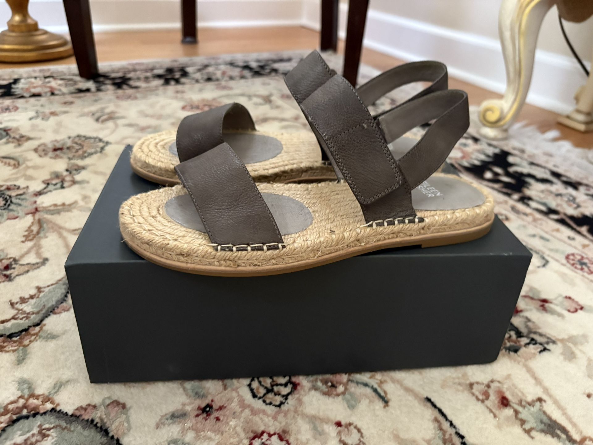 Eileen Fisher Flat Gray Sandals. Size 9