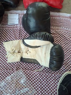 Boxing gloves
