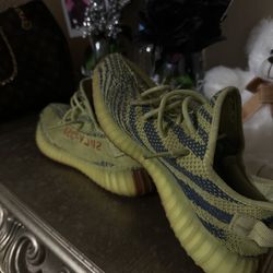 YEEZY Boost 350