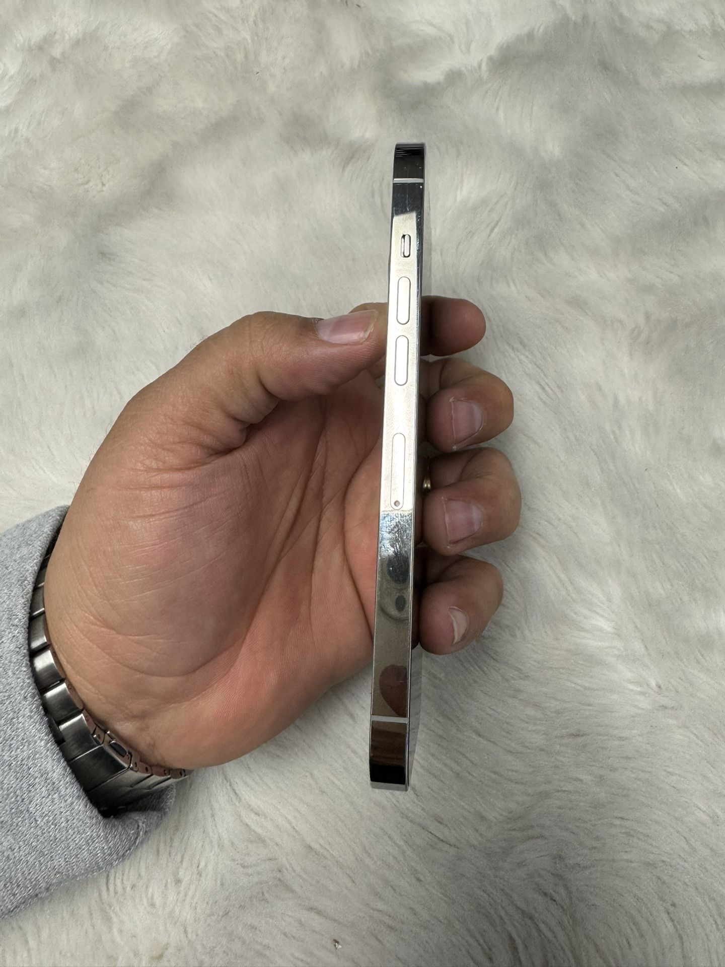 Apple iPhone 13 Pro 128GB Unlocked $450