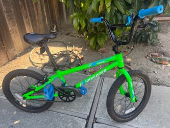 Harp Shredder 18 kids bike great condition