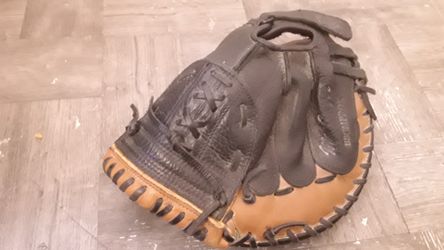 Youth Catcher's Mitt