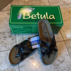 NWT Betula By Birkenstock vinja Sandels Size 6