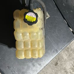 Coolant Reservoir 
