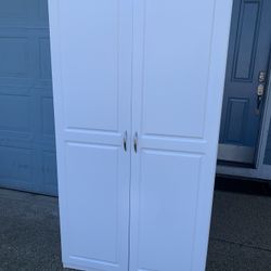 Free Cabinet