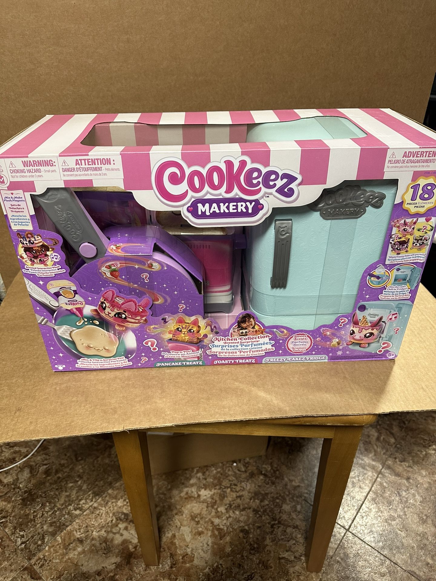 Brand New in A Box Cookeez Makery Kitchen Collection Pack 18 Pieces