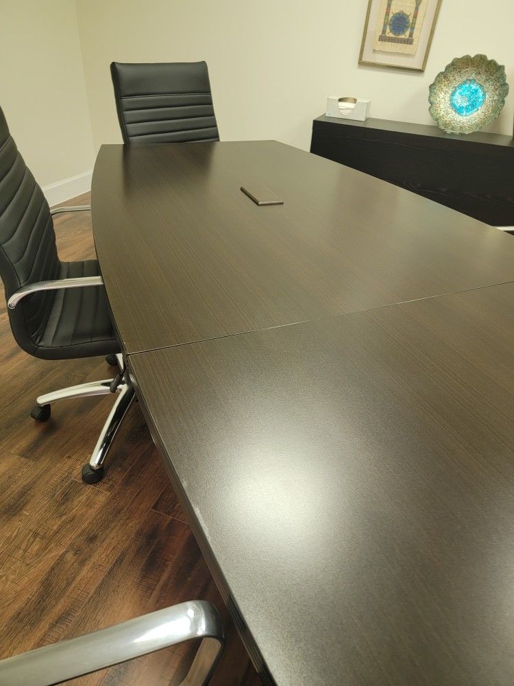 Executive Expresso Conference Table w/Dual Mathching Credenzas