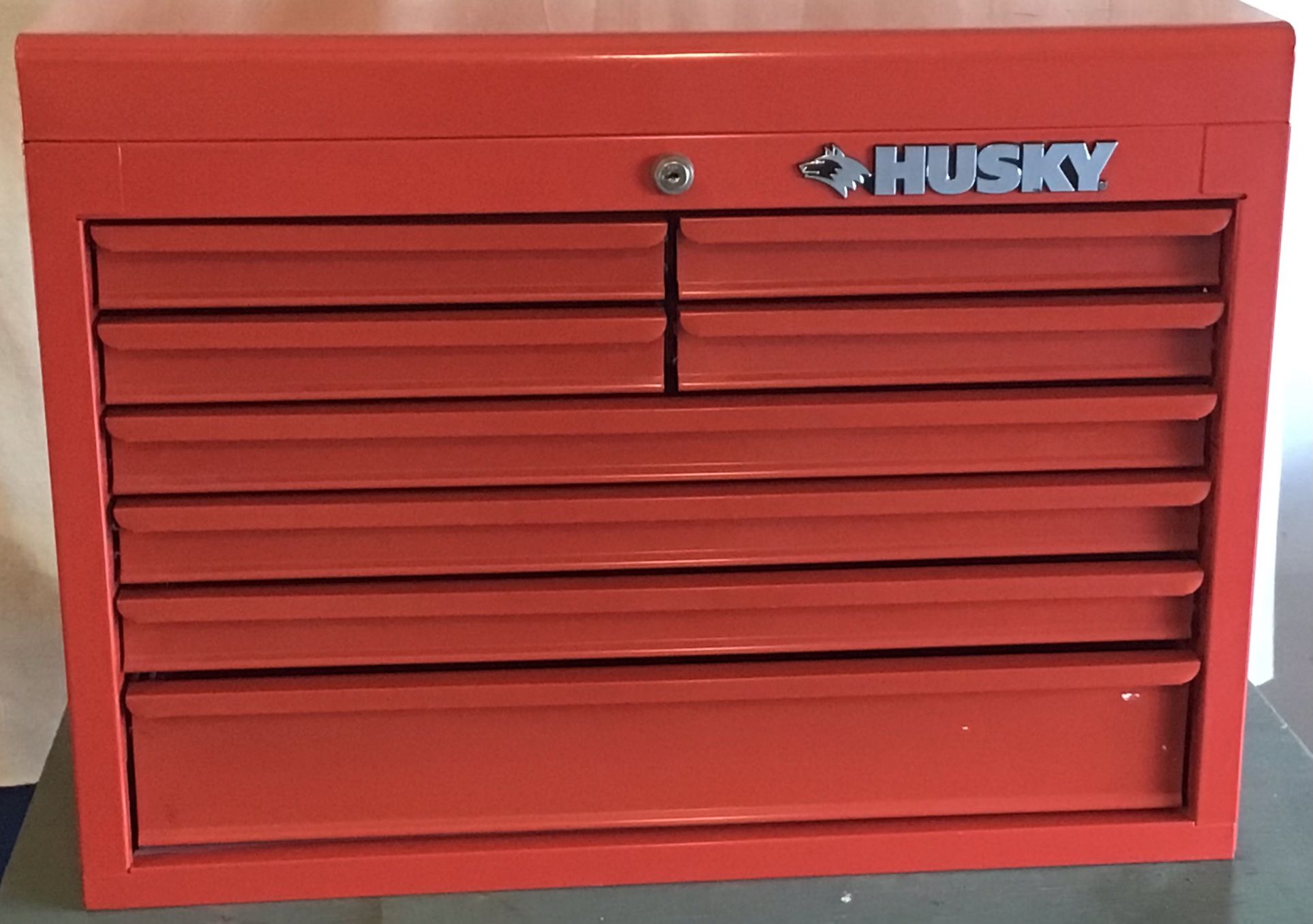 Husky Upper Tool Chest   8 - Drawers 