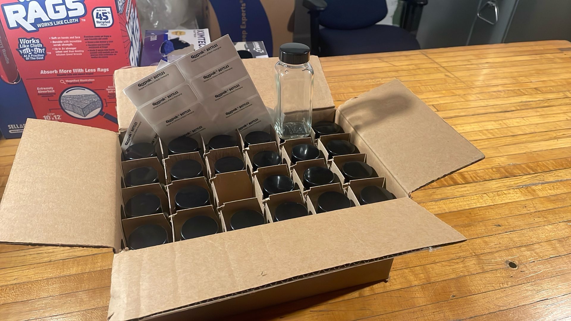 40 0z Glass Containers With Screw On Lids-screw On