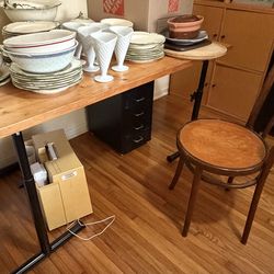 STUNNING WOOD TABLE DESK & STOOL
