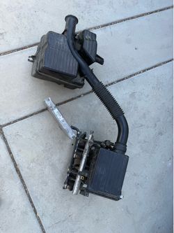 Honda civic intake manifold and stock air box and manual ecu
