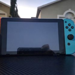 🎮 Nintendo Switch Console – Like New Screen – Joy-Cons Perfect