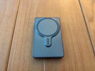 myCharge MAG-LOCK 6000mAh Magnetic Power Bank with Stand