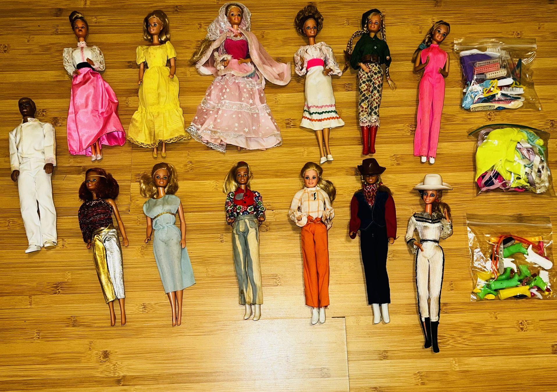 12  80’s  Barbie Dolls And 1 Ken with Extra Clothes And Accessories 