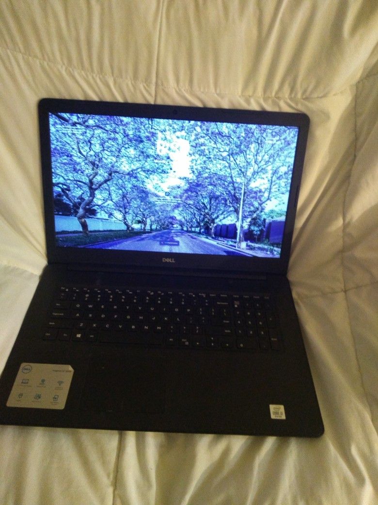 Dell Inspiron Laptop17" Intel CORE i3 8gb Ram 1tb Hd Windows 11