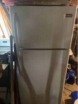 Refrigerator / stove