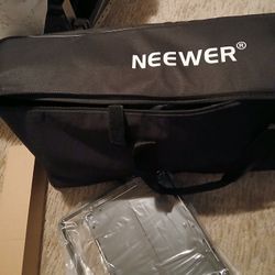 Brand New Neewer Lights For Content,video's...